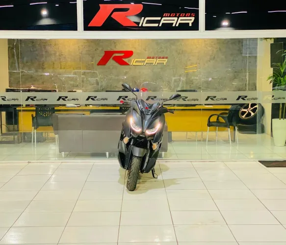Yamaha XMax 250 cc