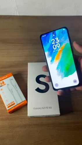 ? Samsung Galaxy S21 FE 5G - 256 GB ?