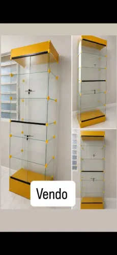 Vitrine expositora modulada de vidro com 6 nichos e portas trancaveis