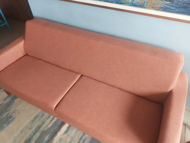 Sofa 3 lugares em linho pouco tempo de comprado