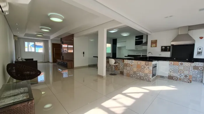 Casa de vila para locação, com acabamento de alto padão, com 03 suítes, 9 vagas Casa de vi