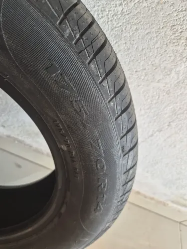 Pneu pirelli 175/70/R14