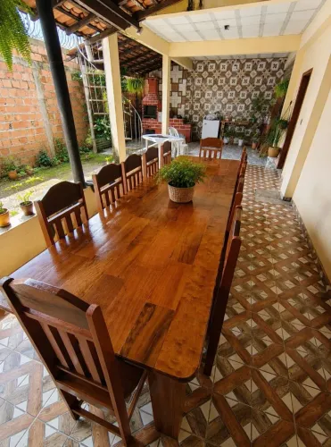 MESA MADEIRA DE LEI COM TAMPO LISO DE 12 CADEIRAS 
