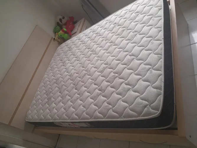 VENDO CAMA COM COLCHÃO BOX