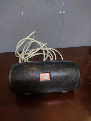 Caixa jbl