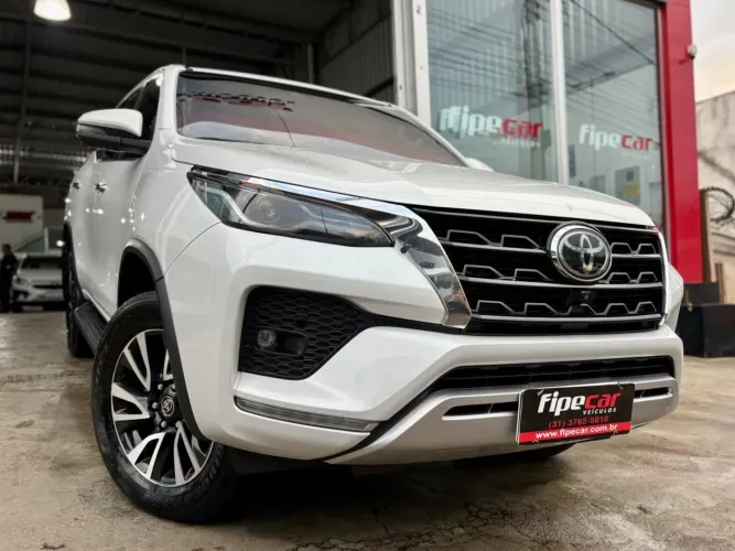 Toyota Hilux SW4 4X4 2.8 Diesel 2024