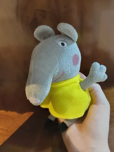 Pelúcia Emilly Elefante de Peppa Pig