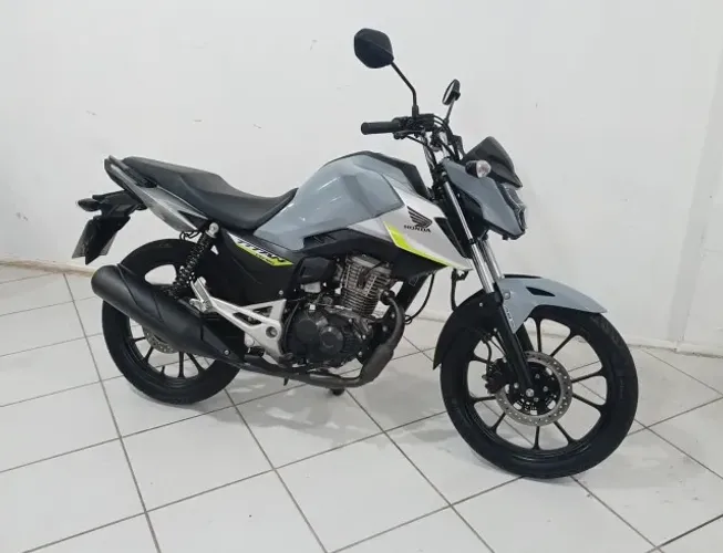 Honda Cg 160 Titan! Ano 2025! Apenas 2.450 km! Financiamos e Aceitamos Trocas!