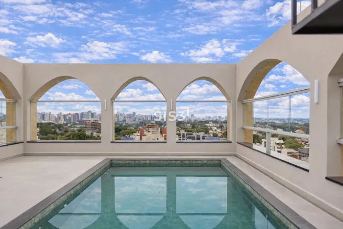 Cobertura à venda no Bigorrilho com 4 suítes, 4 vagas e 545m² privativos  Vista panorâmica