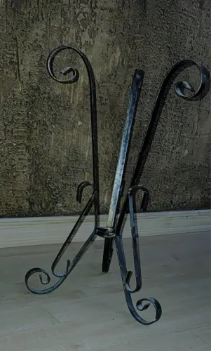 Suporte Decorativo Em Ferro Artesanal
