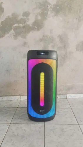 Vendo caixa de som amplificada em ótimo estado