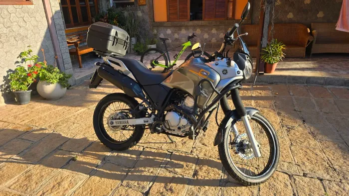 Tenere 250