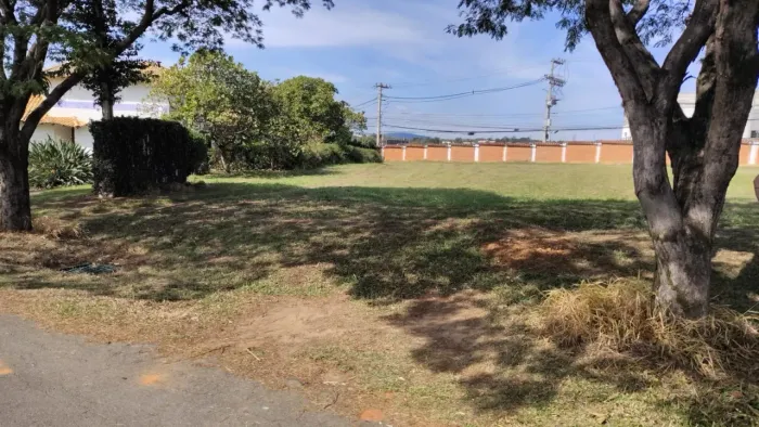 VENDE-SE TERRENO NO CONDOMÍNIO RESIDENCIAL HARAS PAINEIRAS, EM SALTO - SP