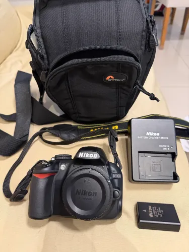 Nikon D3100 | Apenas 2.300 Disparos | Corpo + Bolsa Lowepro