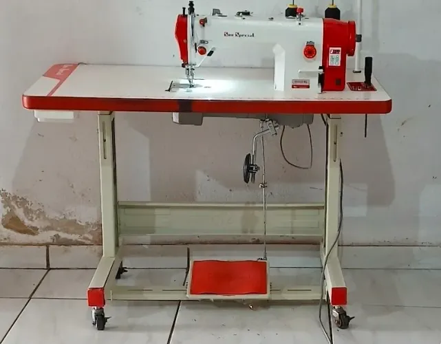 MÁQUINA DE COSTURA INDUSTRIAL SUN SPECIAL TRANSPORTE DUPLO - EXCELENTE ESTADO