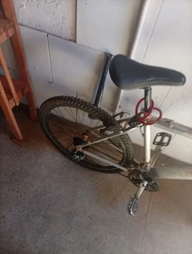 Bicicleta aro 26 alumínio