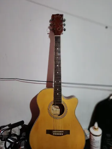Vendo ou troco violão spring todo bom