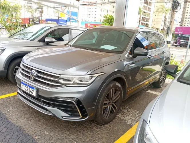 Volkswagen Tiguan Allspac R-line 300 TSI 2.0 2025