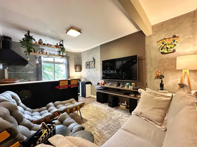 Casa 2 Dormitórios em Condomínio de Santo Antonio de Lisboa