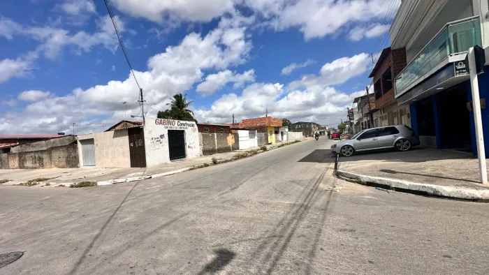 Oportunidade!!! Única no Village 80x50