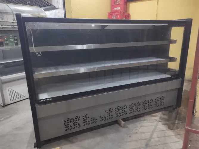 Balcão expositor Refrigerado Polar 2 Placas Frias 1,75M Preto Platinum PBR 220v
