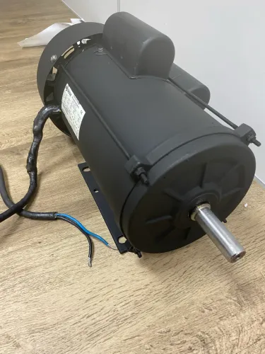 Motor monofásico, 5 CV, blindado, 220/440