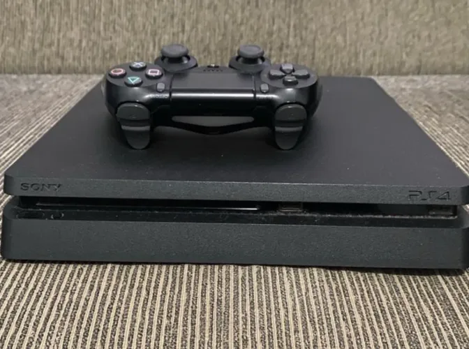 VENDO PLAYSTATION 4 FUNCIONANDO PERFEITAMENTE 