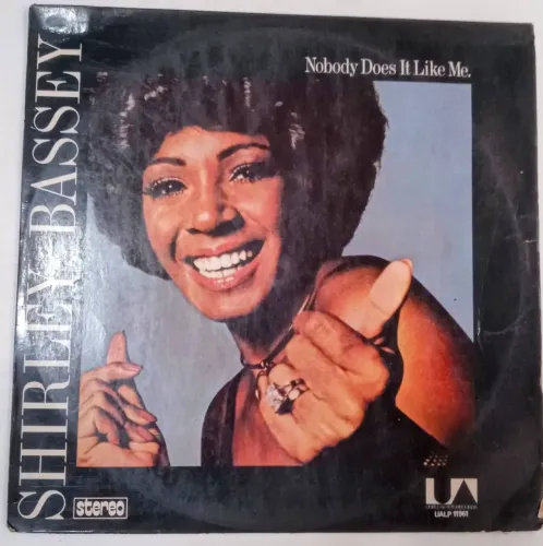 SHIRLEY BASSEY, UNITED ARTISTS RECORDS, NOBODY DOES IT LIKE ME, 1974, disco de vinil 