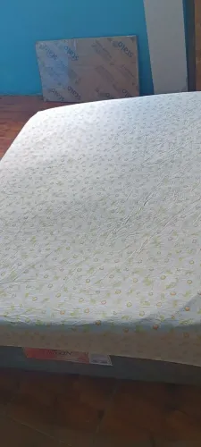 Cama semi ortopédica, usada mas higienizada 250,00,. Aceito propostas 