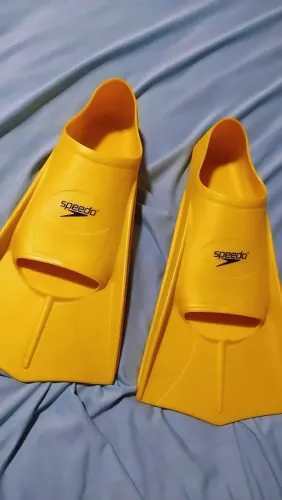 Nadadeiras de silicone Speedo original tamanho 44 semi novo