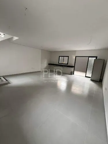 Sobrado à Venda no Campestre | 110 m², 3 Suítes, 4 Vagas e Excelente Localização - Santo A
