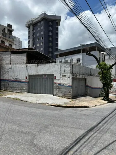 Imóvel para aluguel possui 140 metros quadrados com 1 quarto em Serra - Belo Horizonte - M