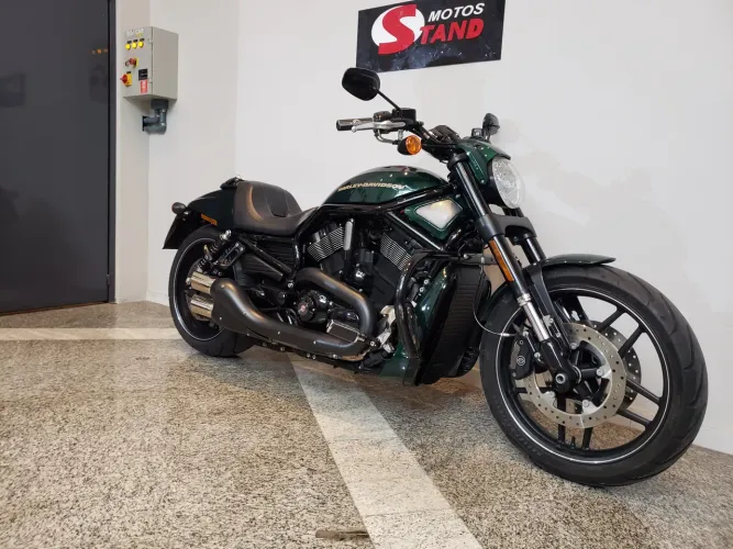 Harley-Davidson V Rod Custom 1250 cc