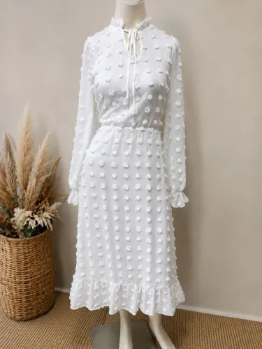 Vestido midi branco em poás