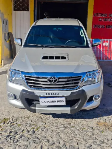 Toyota Hilux CD SRV D4-d 4X4 3.0 TDI Diesel AUT 2012