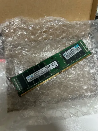 Memória RAM Samsung 16GB DDR4 para Reparo ou Peças (Avariada)