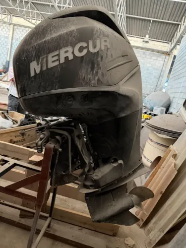 Motor Mercury Verado 200 HP 4T