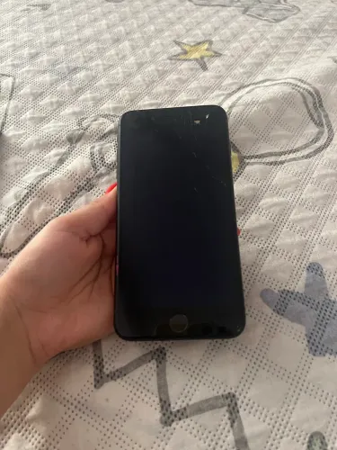     iPhone 7 Plus 128 GB - Funciona - Tela Trincada