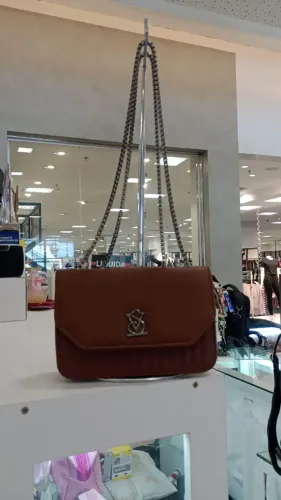 Bolsa feminina alça corrente