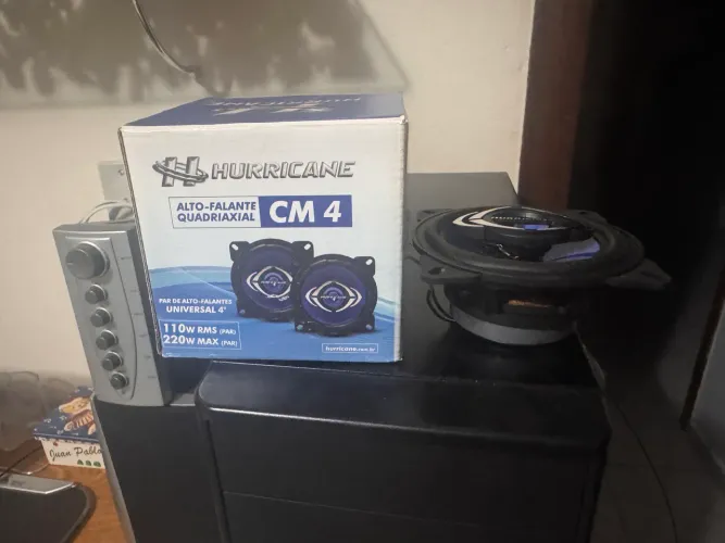 Vendo 1- auto falante Novo 4 polegada