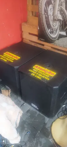 Caixa de som subwoofer