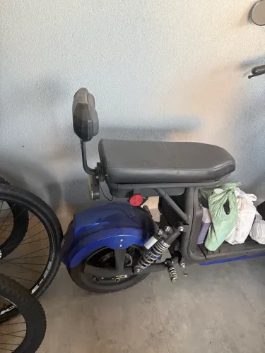 Vendo scooter elétrica 3.000 Whats nova pouco usada 