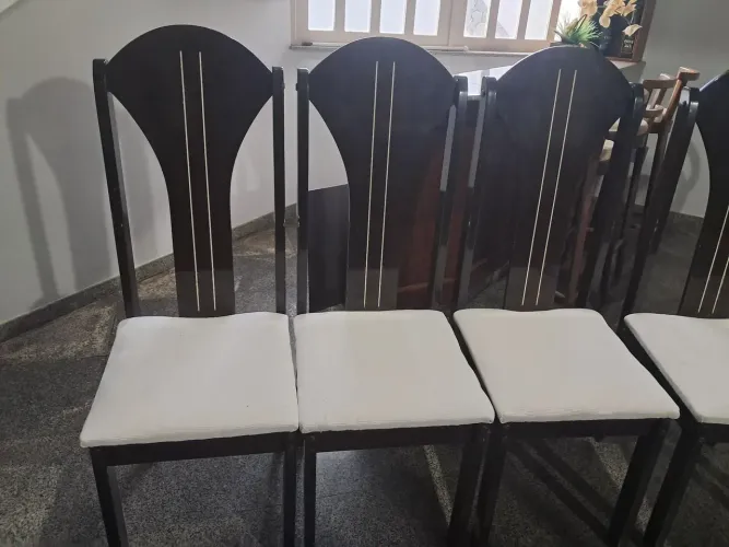 6 cadeiras de jantar - cada R$60
