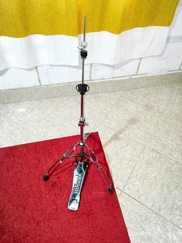 Máquina de chimbal odrey inrroque top completa usada perfeita com um parafuso diferente.