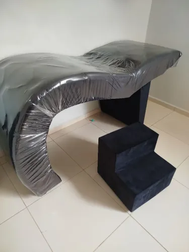 Maca de extensão de cílios e design de sobrancelhas 