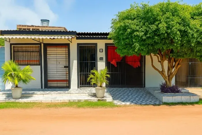  Casa + Comércio em Salgadinho, Olinda - 250m² - R$ 250.000  Oportunidade única! Casa 