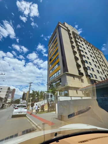 Sala comercial a venda em São José com garagem coberta, excelente localização, ao lado do 