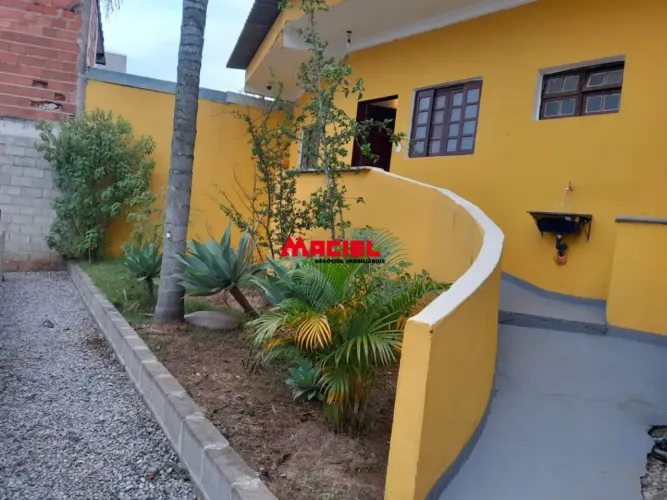 Ótima oportunidade no SANTA JULIA, Terreno bem localizado com edícula, com toda infra estr