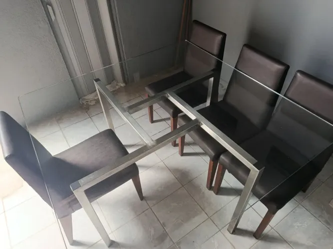 Mesa de jantar de 6 cadeiras