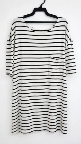 Camisa Listrada Branco e Preto